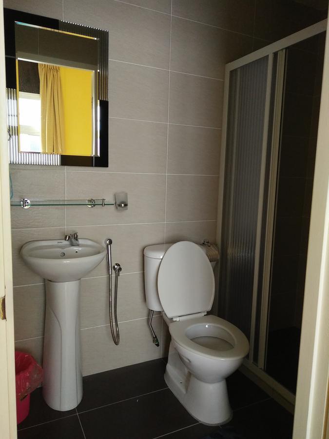 Xenia Homestay 쿠칭 외부 사진