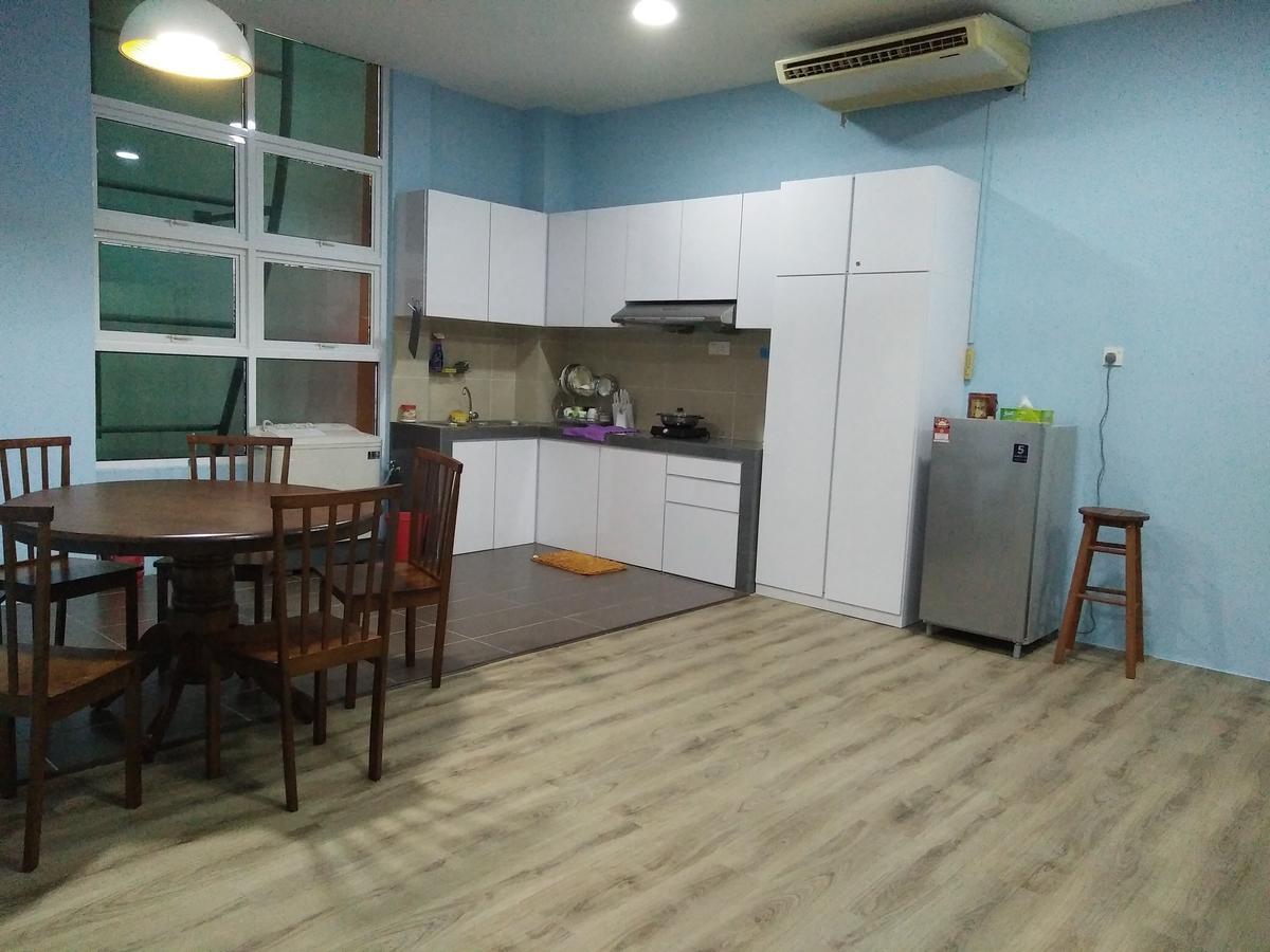 Xenia Homestay 쿠칭 외부 사진