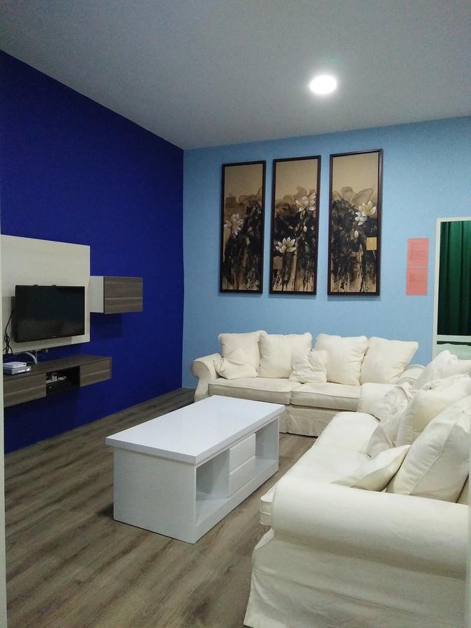 Xenia Homestay 쿠칭 외부 사진